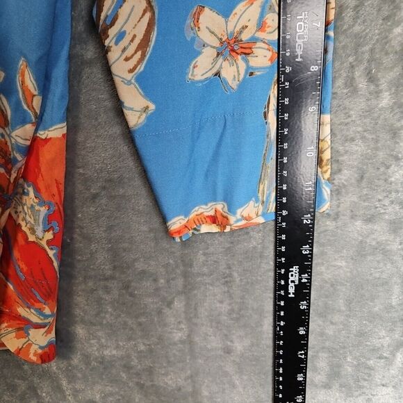 Soft Surroundings medium top blue floral short sleeve rayon spandex - Picture 6 of 9